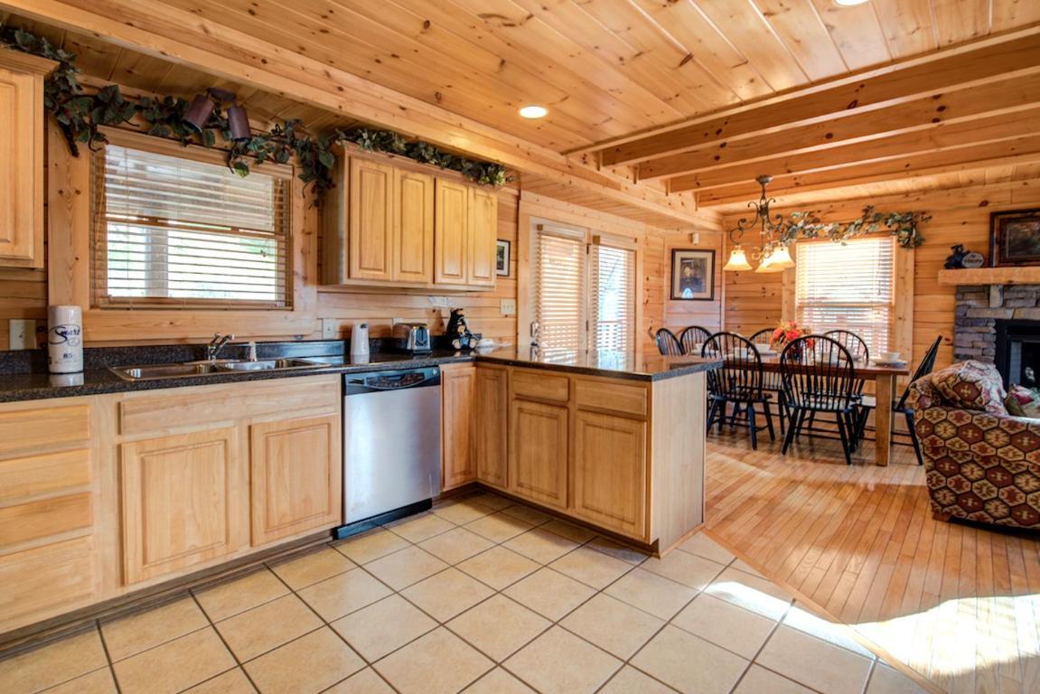 Serenity Peak Villa Пиджен Фордж Екстериор снимка