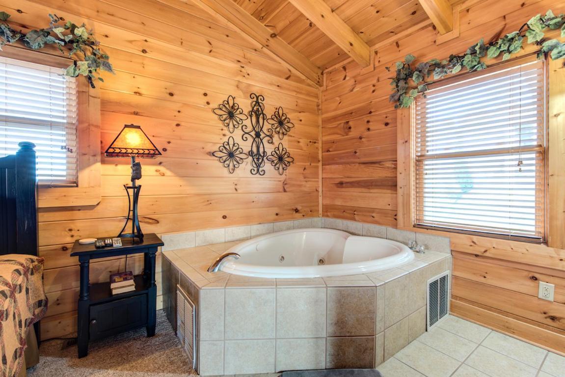 Serenity Peak Villa Пиджен Фордж Екстериор снимка