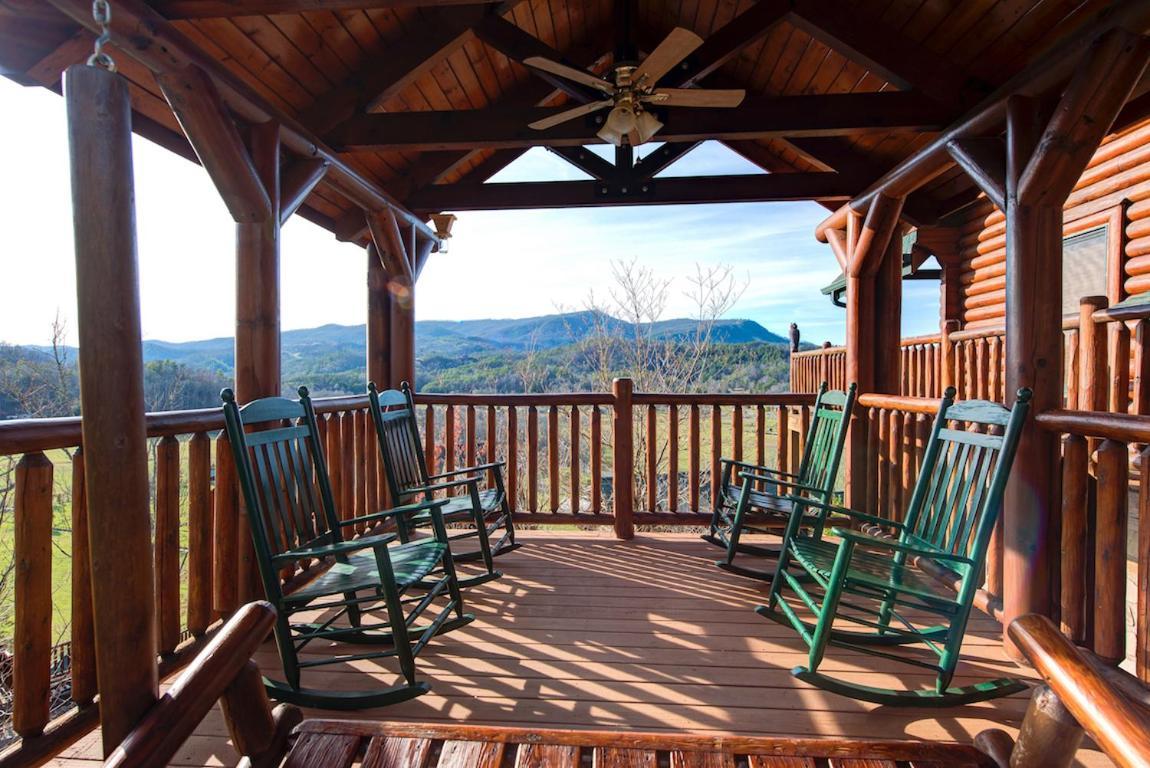 Serenity Peak Villa Пиджен Фордж Екстериор снимка